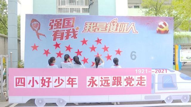 甜美奥莉吃甜点